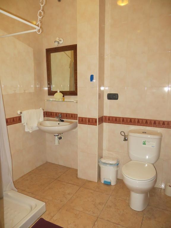 Hostal Restaurante Reina El Tejar Kültér fotó