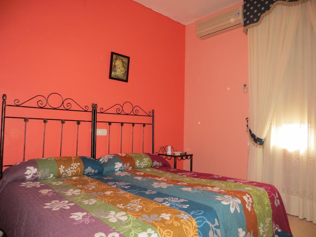 Hostal Restaurante Reina El Tejar Kültér fotó