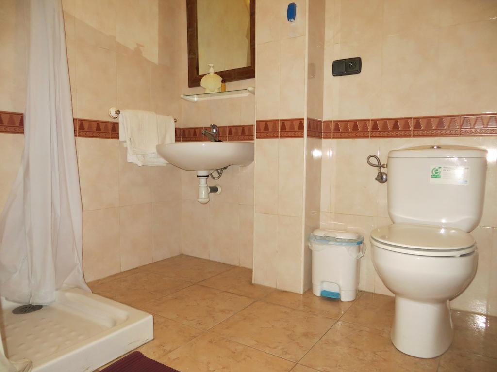 Hostal Restaurante Reina El Tejar Kültér fotó