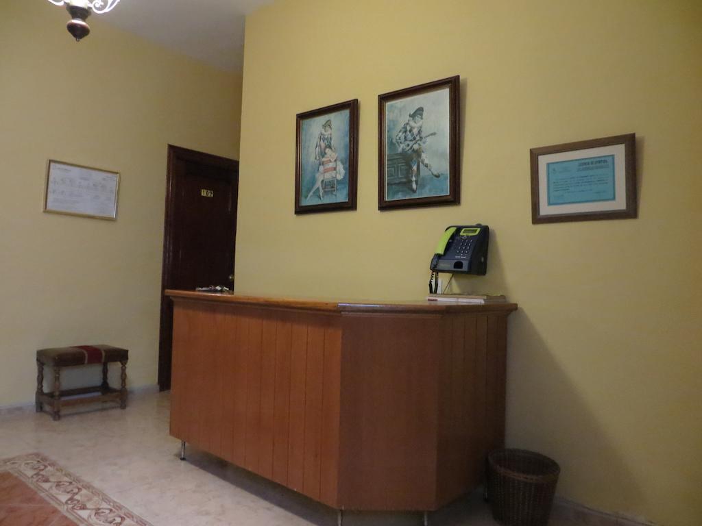 Hostal Restaurante Reina El Tejar Kültér fotó